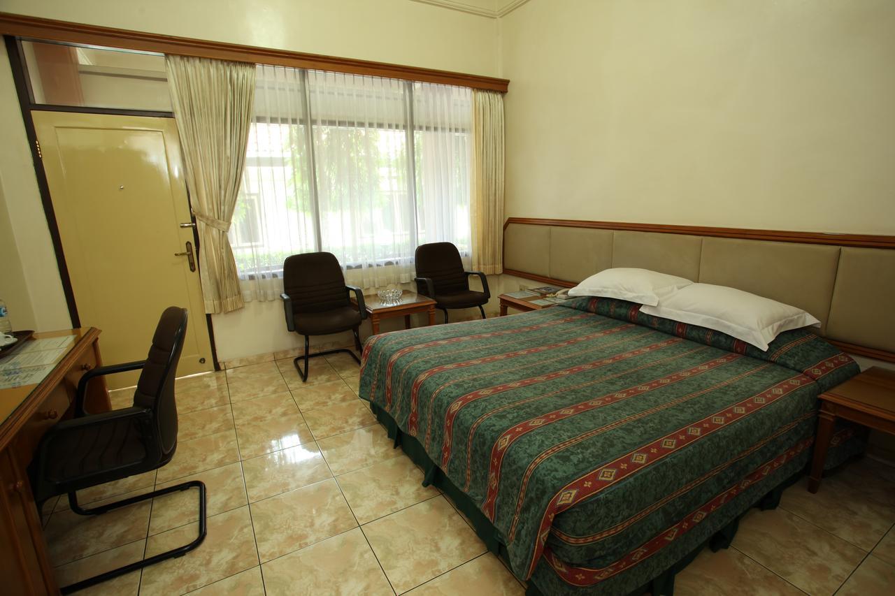 Langensari Hotel 치레본 외부 사진